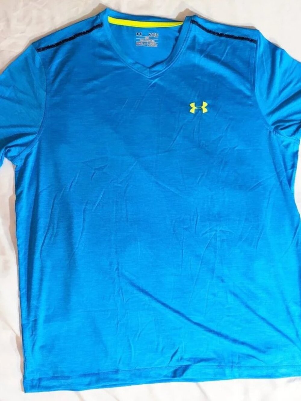 New UNDER ARMOUR Athletic Top - XL